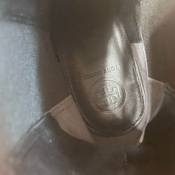 Tory Burch Wyatt Ankle Bootie Black Leather Size 7.5 (Appear NEW) - Picture 8 of 8